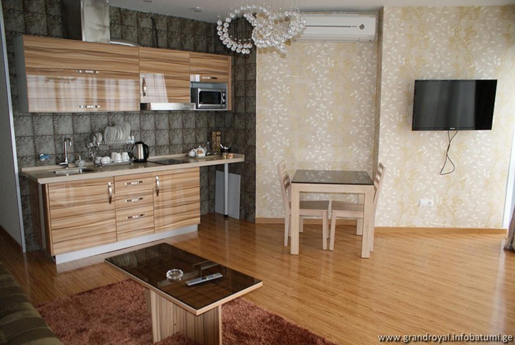 Grand Royal Batumi Aparthotel Phòng bức ảnh